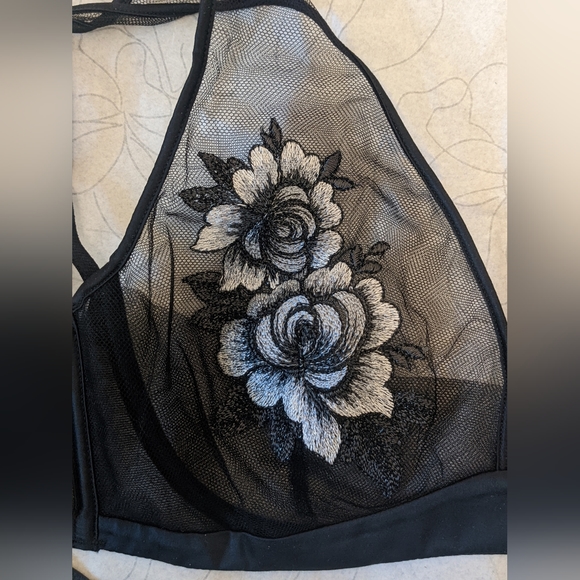 Understance Sheer Bra 34B - Picture 6 of 10